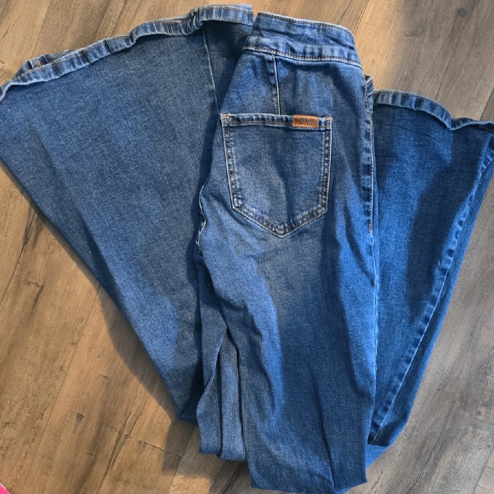 Dark Wash Flares